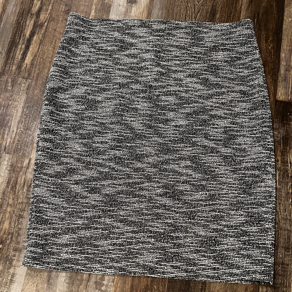 Ann taylor pull on pencil skirt
